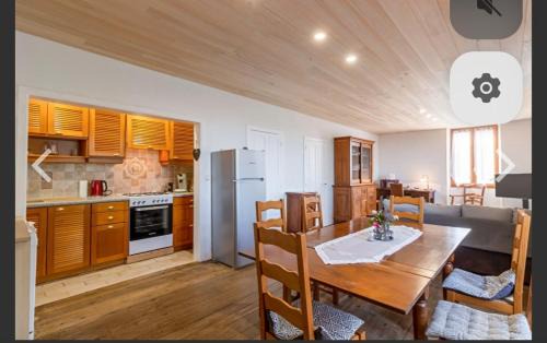 Chalais House | Gîte Vergnelibert