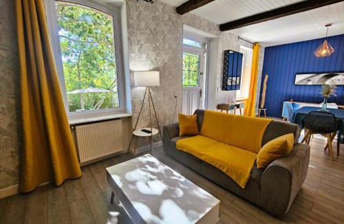 Cazeres House | Gîte Villa Garona 6 pers avec billard proche Pyrénées