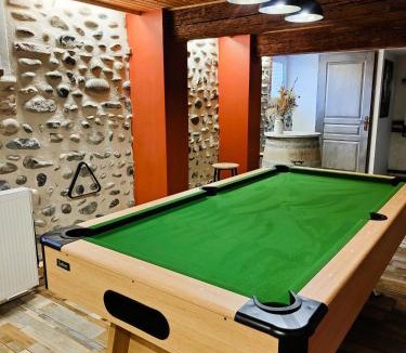 Cazeres House | Gîte Villa Garona 6 pers avec billard proche Pyrénées