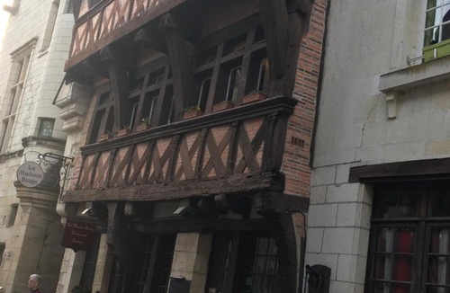 Chinon Apartment | GîteChinon à la Maison Rouge