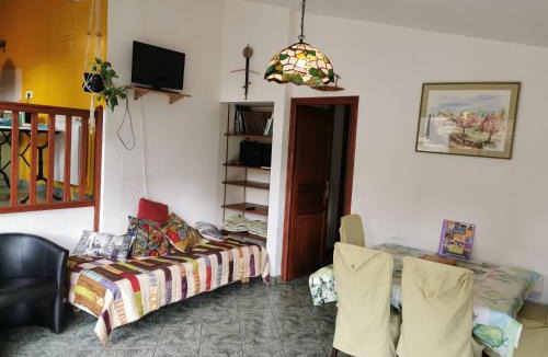 Quinsonnas Bed & Breakfast | Gîtenchassagne