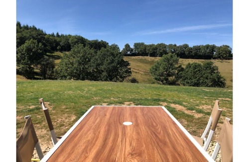 Gages Apartment | Gîtes 3 🌟 unusual in ANIMAL PARK in Aveyron