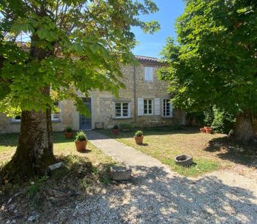 Valence-sur-Baise House | Gîtes Charme et Cosy avec piscine - Le Clos Boissière