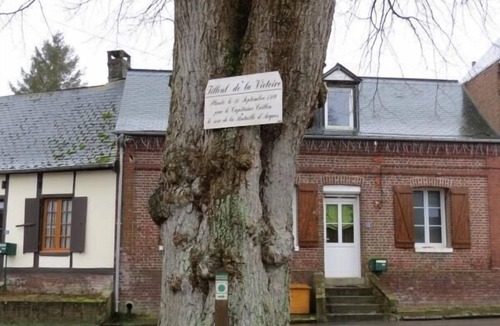 Bailly-en-Riviere House | Gîtes de France® - Roseline's school