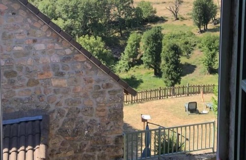 Pied-de-Borne House | Gîtes de France 2 Épis 4 Pers à la Beyssière