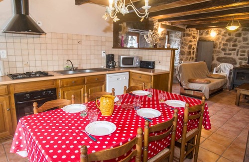 Pied-de-Borne House | Gîtes de France 6/8 pers in La Bessière