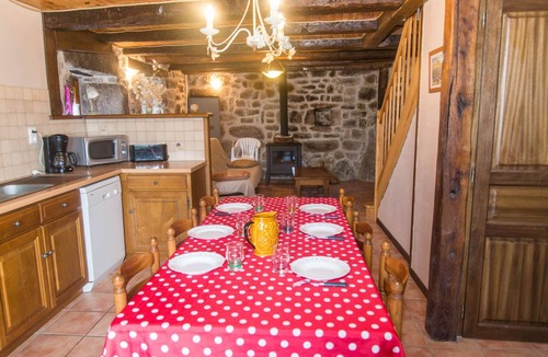 Pied-de-Borne House | Gîtes de France 6/8 pers in La Bessière