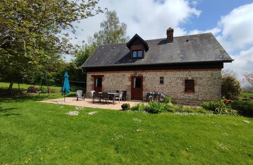 Bec-de-Mortagne House | Gîtes de France® - A L'Orée du Bois