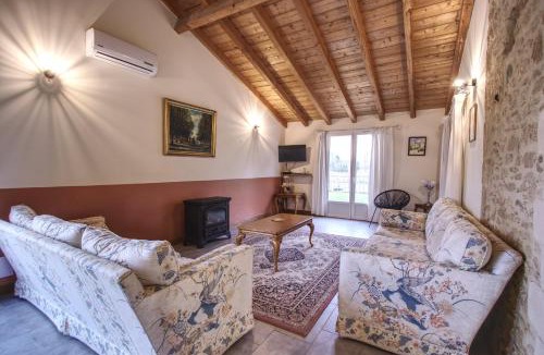 Lacapelle-Biron House | Gîtes de Peyrounou