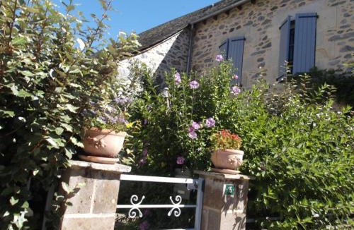 Saignes House | gîtes des abeilles