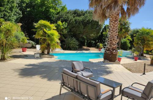 Saint-Maixent-sur-Vie Apartment | Gîtes des Colombières Piscine & Spa