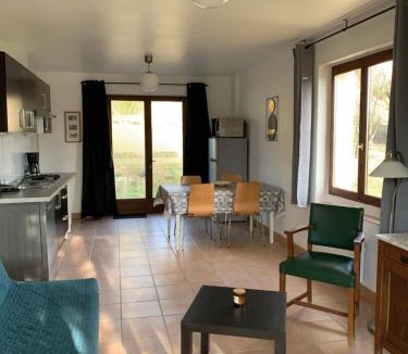 Tourreilles House | gîtes "Entre les Vignes"