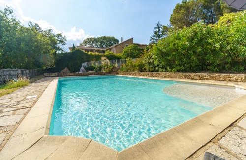 Tresques House | Gîtes in Mas Uzes zwembad en grote tuin