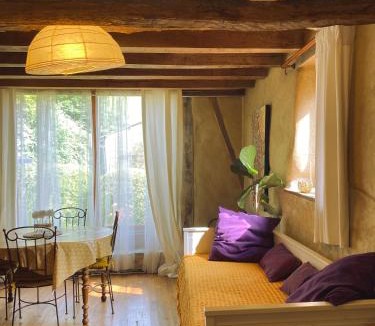 Saint-Meen-le-Grand House | Gîtes Les Fleuries