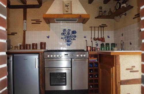 Saint-Jean-Froidmentel House | Gîtes les Terriers