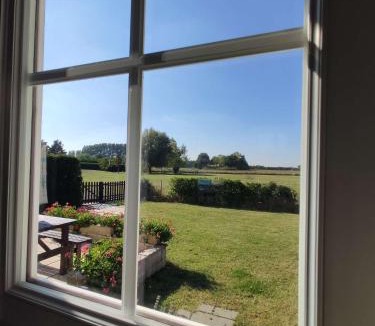 Allonnes House | Gîtes Les Volets Rouges d'Allonnes