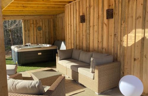 Pouydesseaux House | Gîtes & Spa de charme " Ploum"