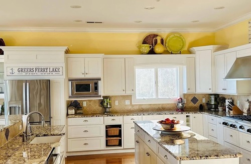 Quitman House | G & P Properties boasts a spacious 5-bedroom house in peaceful Greers Ferry