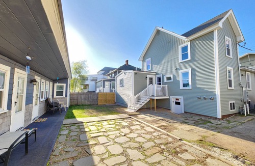Hampton Apartment | G St Inn Unit 1nCozy Studio with WiFi and AC in Superb Hampton