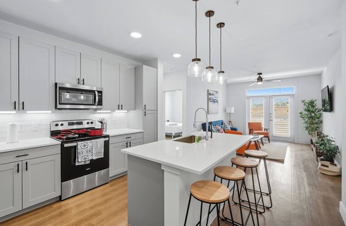 Fort Worth Condo | G001 Spacious 2B Condo w/Pool&Gym by Traveller's Comfort in Downtown Fort Worth
