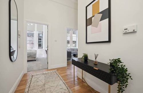 City Centre Glasgow Apartment | (G4) Luxurious 2 Bed Blythswood Flat