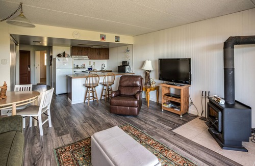 Gearhart Condo | G604 1st Floor, 1 bedroom limited ocean view, No cleaning fees