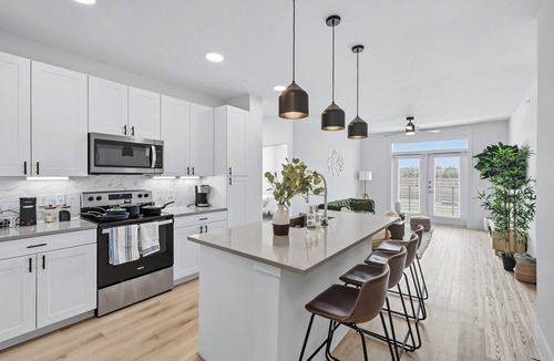 Fort Worth Condo | G99 Cozy 2B Condo w/Gym & Pool by Traveller's Comfort in Downtown Fort Worth
