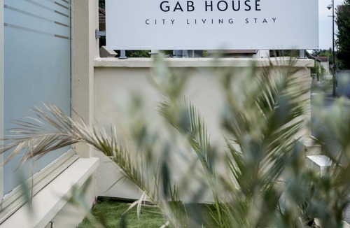 Bron House | Gab House