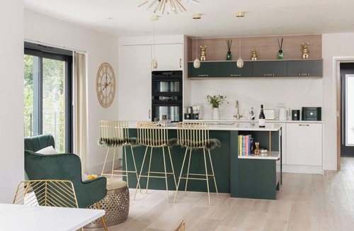 Holcombe House | Gable View