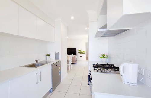 Box Hill House | Gables/Box Hil/Maraylya 2Br granny flat with WiFi