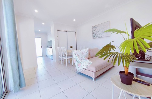 Box Hill House | Gables/Box Hil/Maraylya 2Br granny flat with WiFi