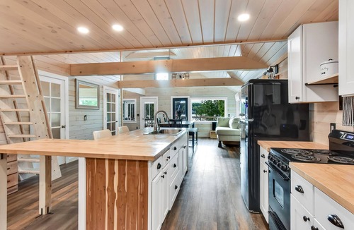 Belgrade Apartment | Gables End Cottage in Belgrade