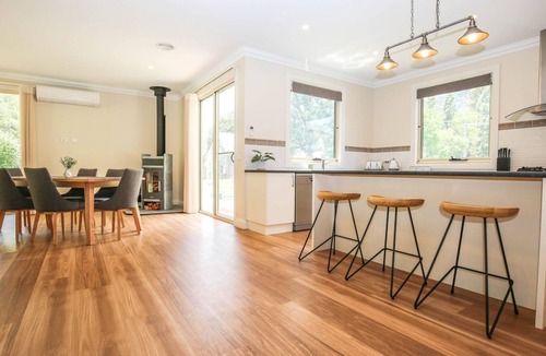 Wandiligong House | GABLES: Wandiligong township