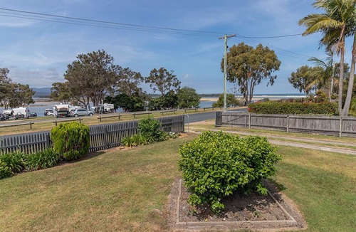 Mallacoota House | Gabo Views waterfront.