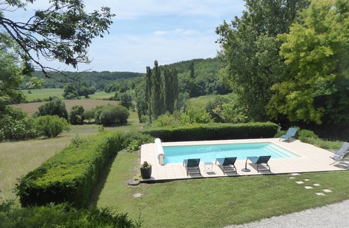 Valprionde House | Gabriel" gite sleeps 9+ 2 shower rooms