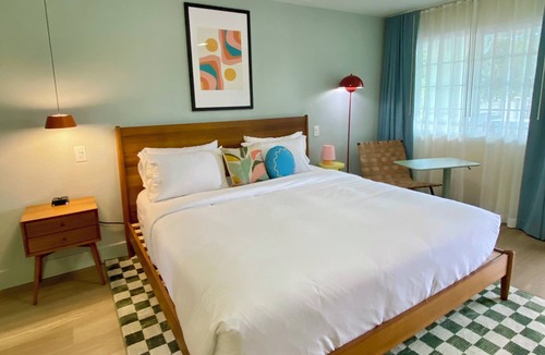 University Heights Hotel | Gainesville Lodge