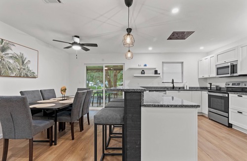Gainesville House | Gainesville remodeled home-4 miles from UF campus!