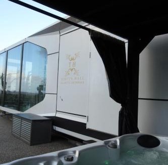 Gronant Apartment | Galactic getaways JUPITER