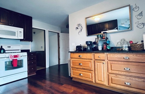 Aurora House | Galactic Oasis Wonderful 5 bedroom theme home, Wi-Fi, king beds and smart tvs