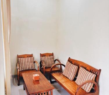 Surakarta House | Galareka House 1 - Full house with 3 BR in Mojosongo, Solo
