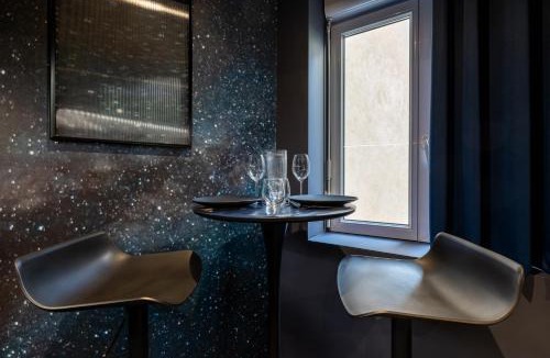 Riom Apartment | Galaxy La tête dans les étoiles