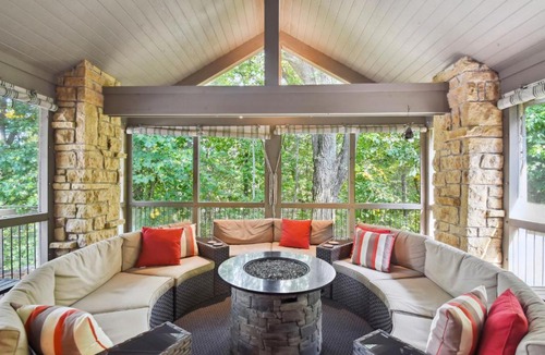 The Galena Territory House | Galena Getaway w/Hot Tub, Home Theater & More!