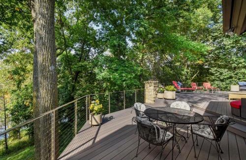 The Galena Territory House | Galena Getaway w/Hot Tub, Home Theater & More!