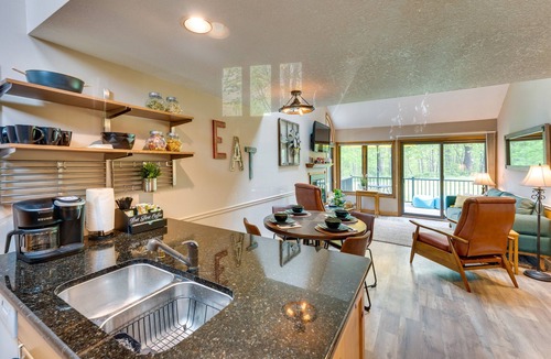 The Galena Territory House | Galena Retreat: Shopping, Owners Club & Skiing!