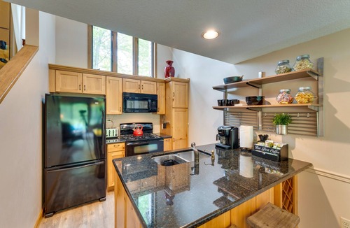 The Galena Territory House | Galena Retreat: Shopping, Owners Club & Skiing!