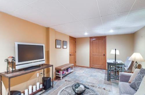 The Galena Territory House | Galena Townhome w/Deck & Golf Course View!