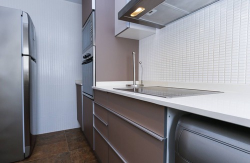 Cambrils Ski Chalet | GALERA 2 Only Families House