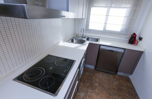 Cambrils Ski Chalet | GALERA 2 Only Families House