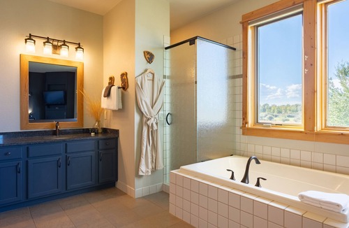 Bozeman Cabin | Gallatin River Lodge