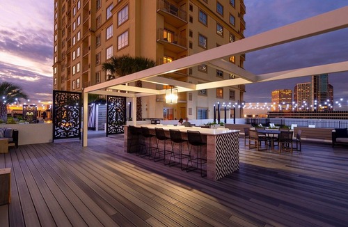 The Galleria Apartment | Galleria Luxury High Rise